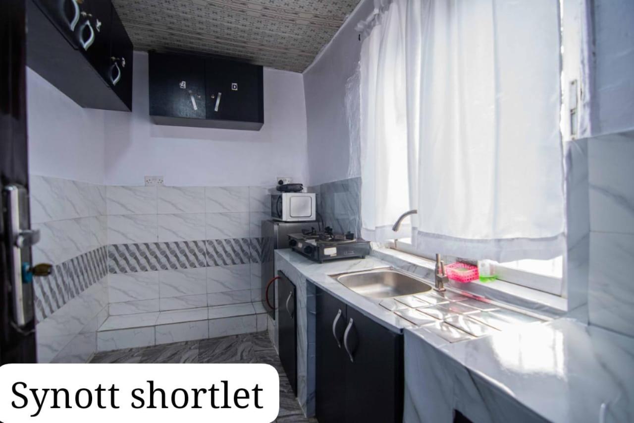 Synott Apartment Ikeja Exterior photo